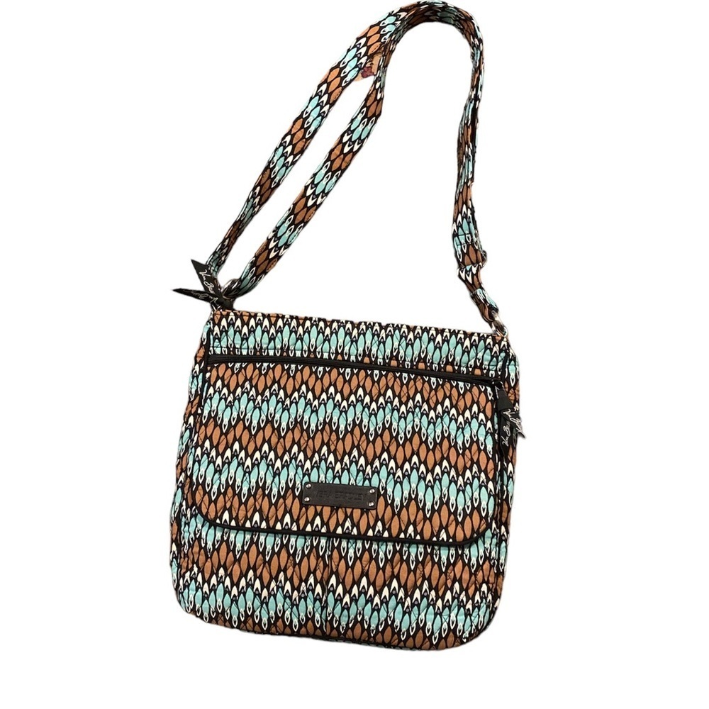 VERA BRADLEY CROSS BODY SHOULDER PURSE, adjustable shoulder strap. NWOT